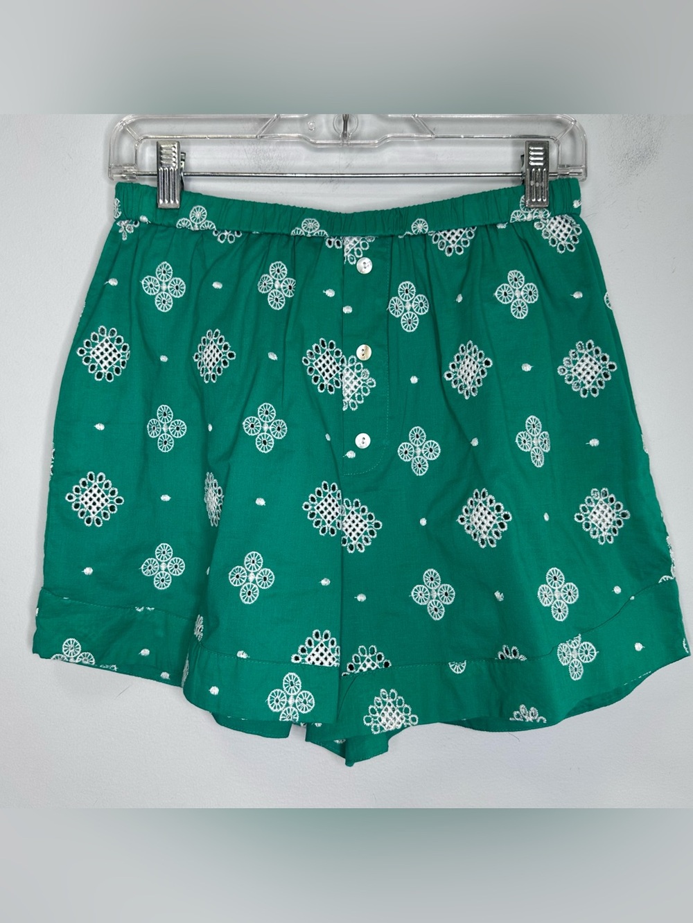 DRA  LA Anthropologie Green Embroidered Elastic Waist Cotton Shorts